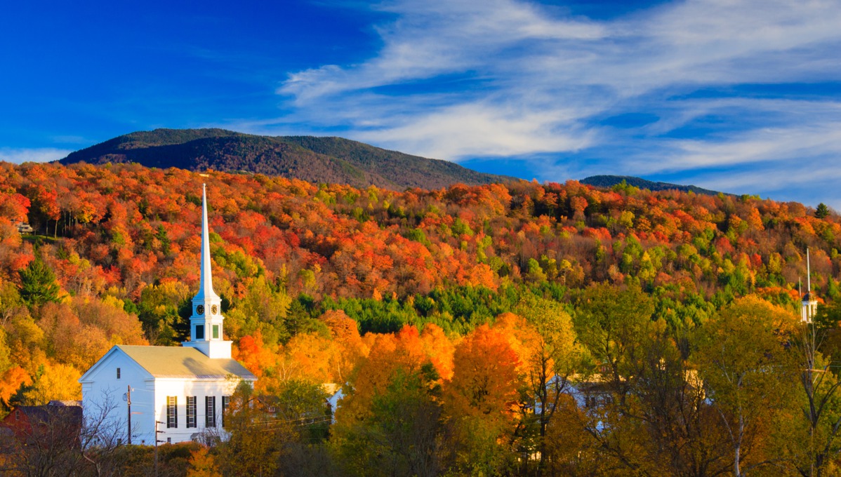 Autumn cruises - Fall colours in Vermont, New England