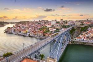 Bridge over the river Douro, Porto