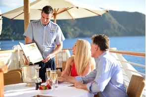 Couple dining on SeaDream Yacht Club
