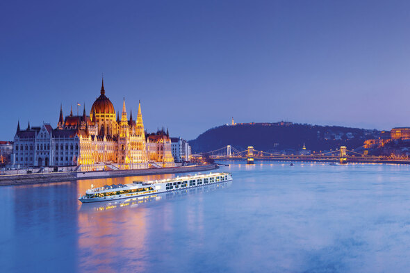 Scenic river cruise in Budapest