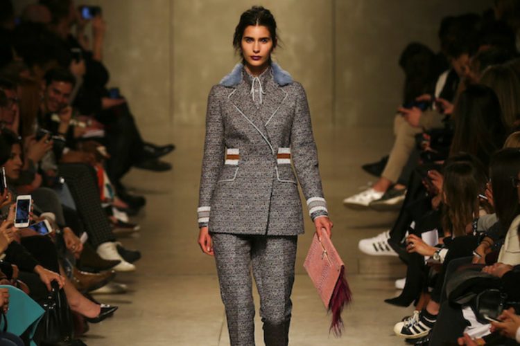 Discover the Best Fashion Events Taking Place Lisboa Design Show 2017 - Lisboa Fashion Show 2017 - Best Design Events 2017 ➤ Discover the season's newest design news and inspiration ideas. Visit Daily Design News and subscribe our newsletter! #dailydesignnews #designnews #LisboaFashionShow #BestFashionEvents #BestDesignEvents