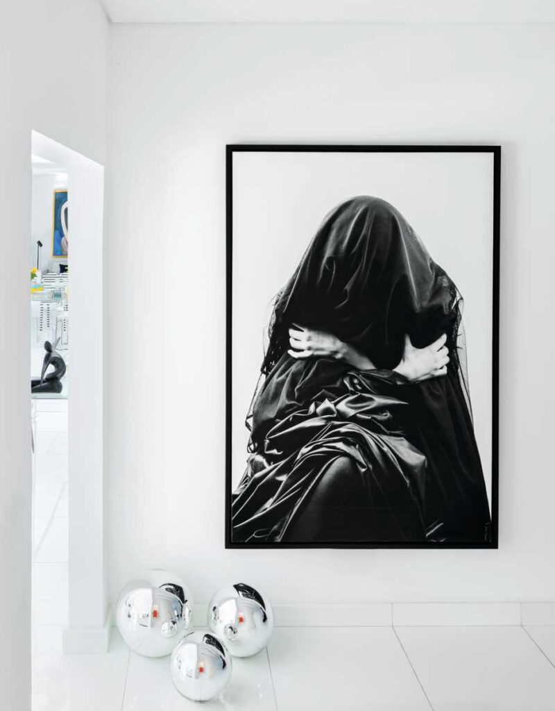 Sam Farhang: A Dubai's Calm and Contemporary Home